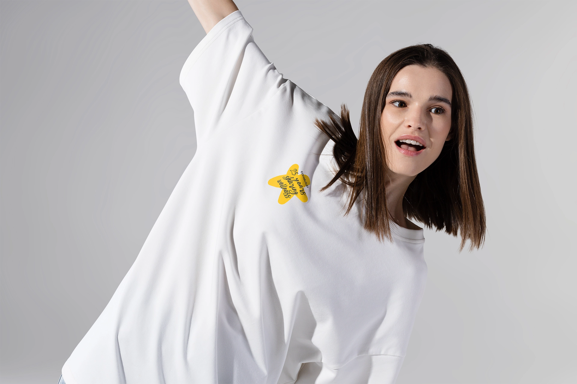 ოვერსაიზი მაისური, რძისფერი